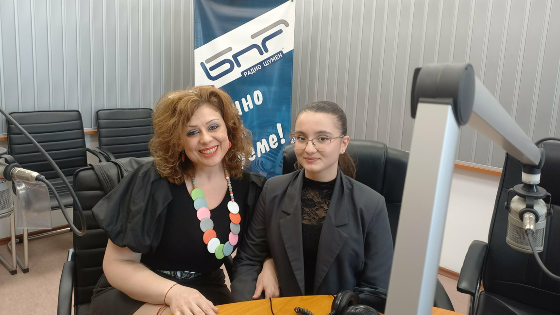 Деца пеят за по-добър свят...