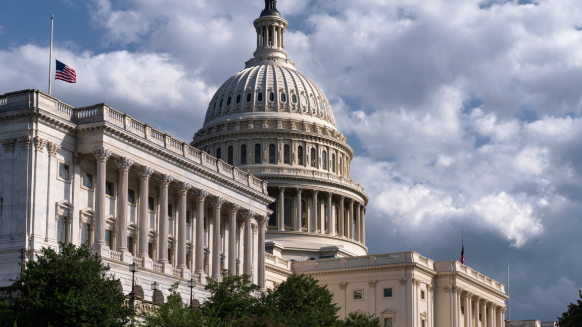 Разследват смъртта на 56 годишен българин в център за задържане в САЩ