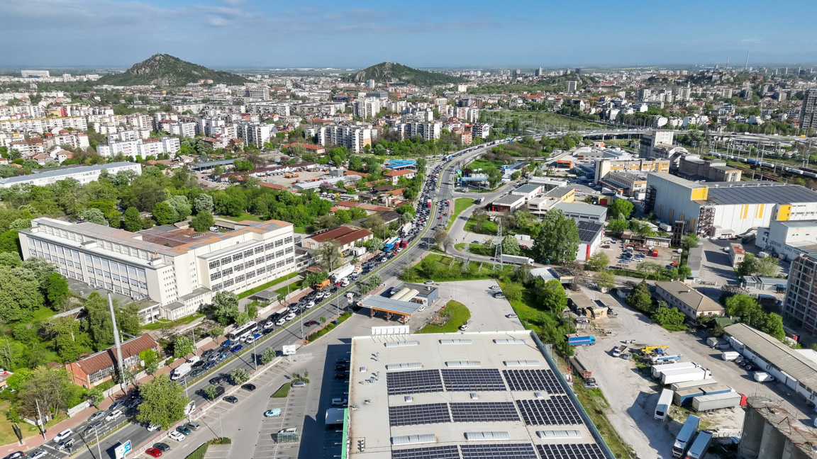 Очаква се до довечера ВиК ремонтът, който затапи "Южен", да приключи