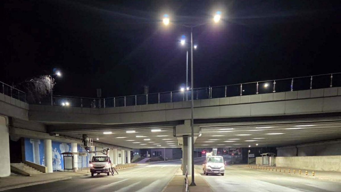 Подмениха осветлението в подлеза на улица "Гладстон"