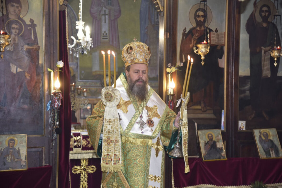 Митрополит Серафим  отслужи литургия за храмовия празник на параклиса „Св. Стилиан“ в Симитли