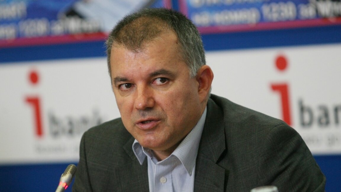 Богомил Николов