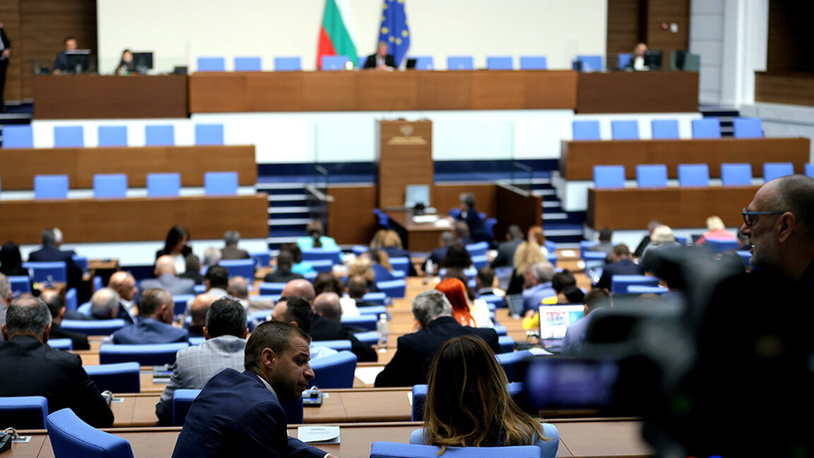 От "Възраждане" предлагат народните представители да не могат да ползват охрана от НСО