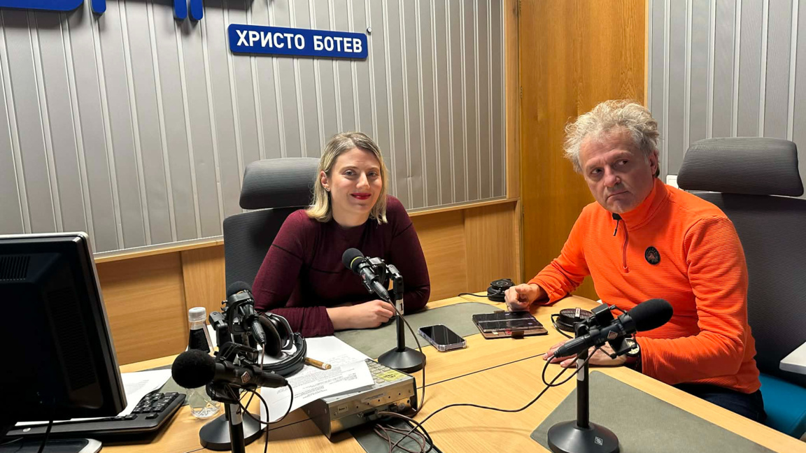 Водещата на предаването Юлия Владимирова и Къци Вапцаров