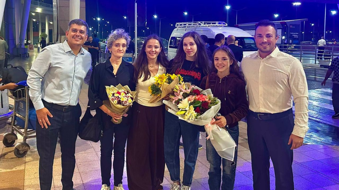 Стилияна Николова отпразнува рождения си ден в родния Кайро