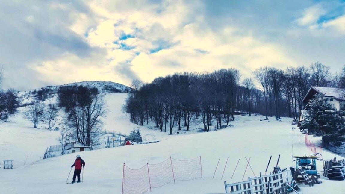 Qyteti i Rilindjes Kombëtare Bullgare Kotell tani është gjithashtu një destinacion skish