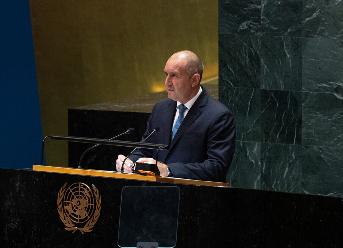 El presidente de Bulgaria, Rumen Radev ante la Asamblea General de la ONU en Nueva York, 25 de septiembre de 2024