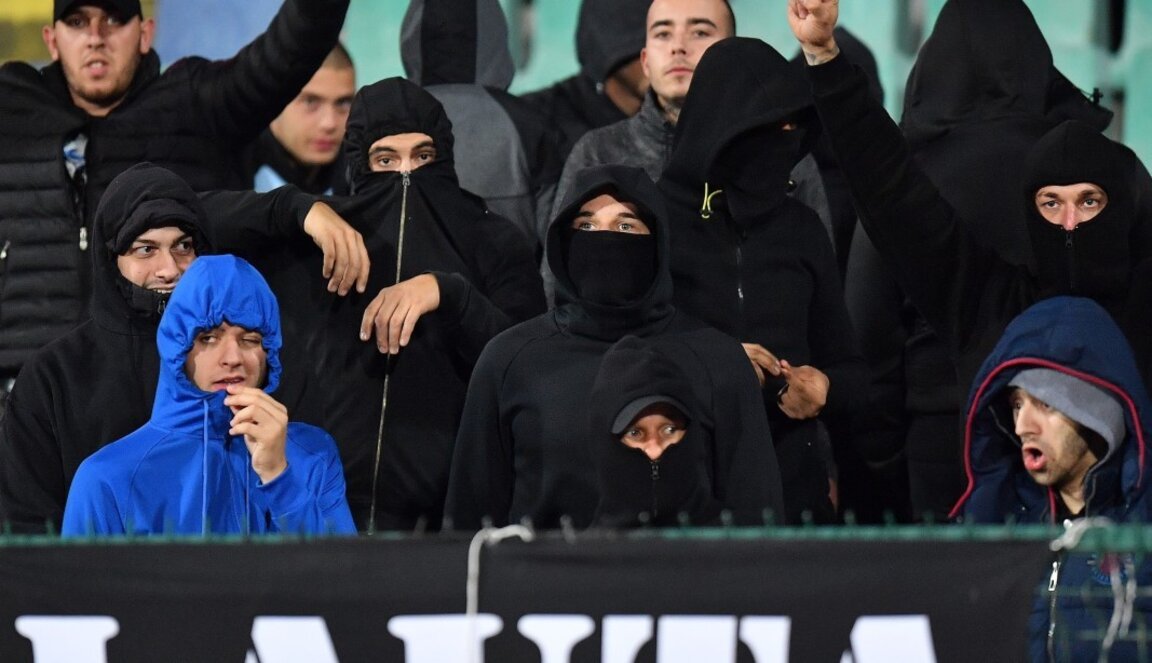 Агресията сред младежите има ново лице: "Локалите"