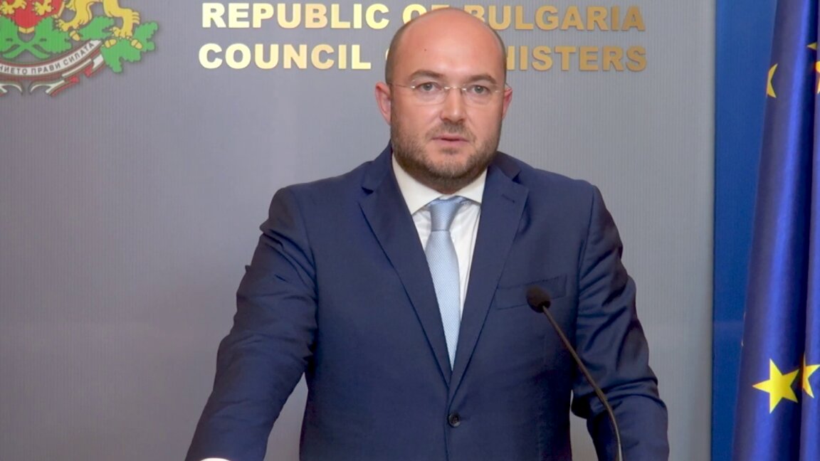 Предвижда се рязко увеличение на размера на таксите за българско гражданство