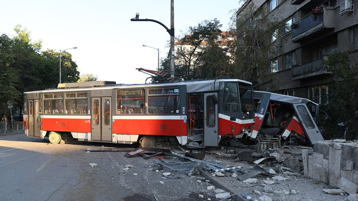 Un tramvai a deraiat în fața Ambasadei României la Sofia