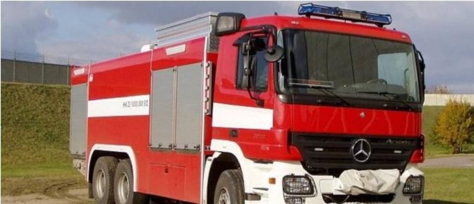 21 служители на ГДПБЗН гасят пожар около село Илинденци