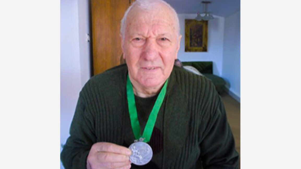 Евгени Янчовски получи наградата за почетен гражданин на Стара Загора