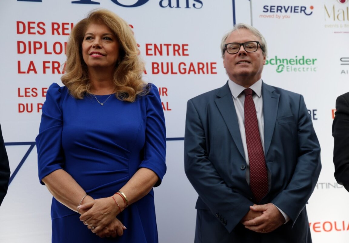 Paris souhaite une actualisation du partenariat stratégique entre la Bulgarie et la France...