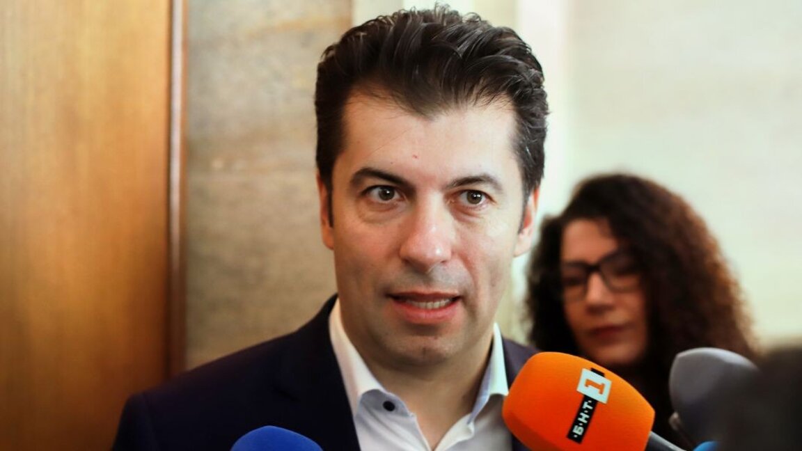 Кирил Петков: Наши политически лица в служебния кабинет – в никакъв случай