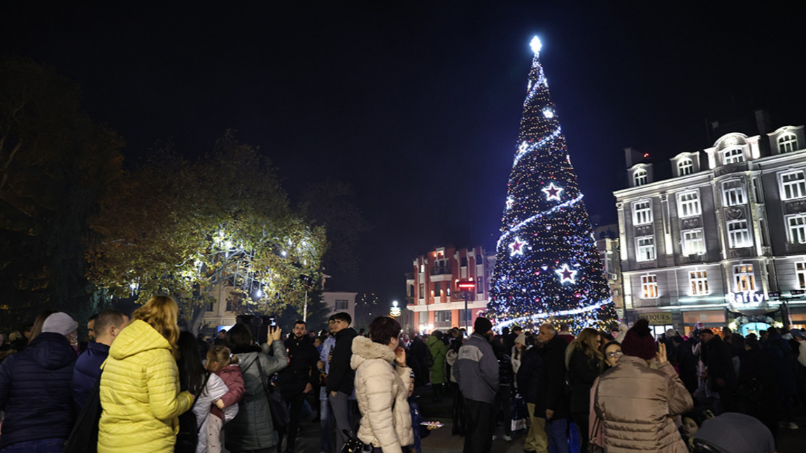 Plovdiv’in Merkez Meydanı’nda Noel kasabası