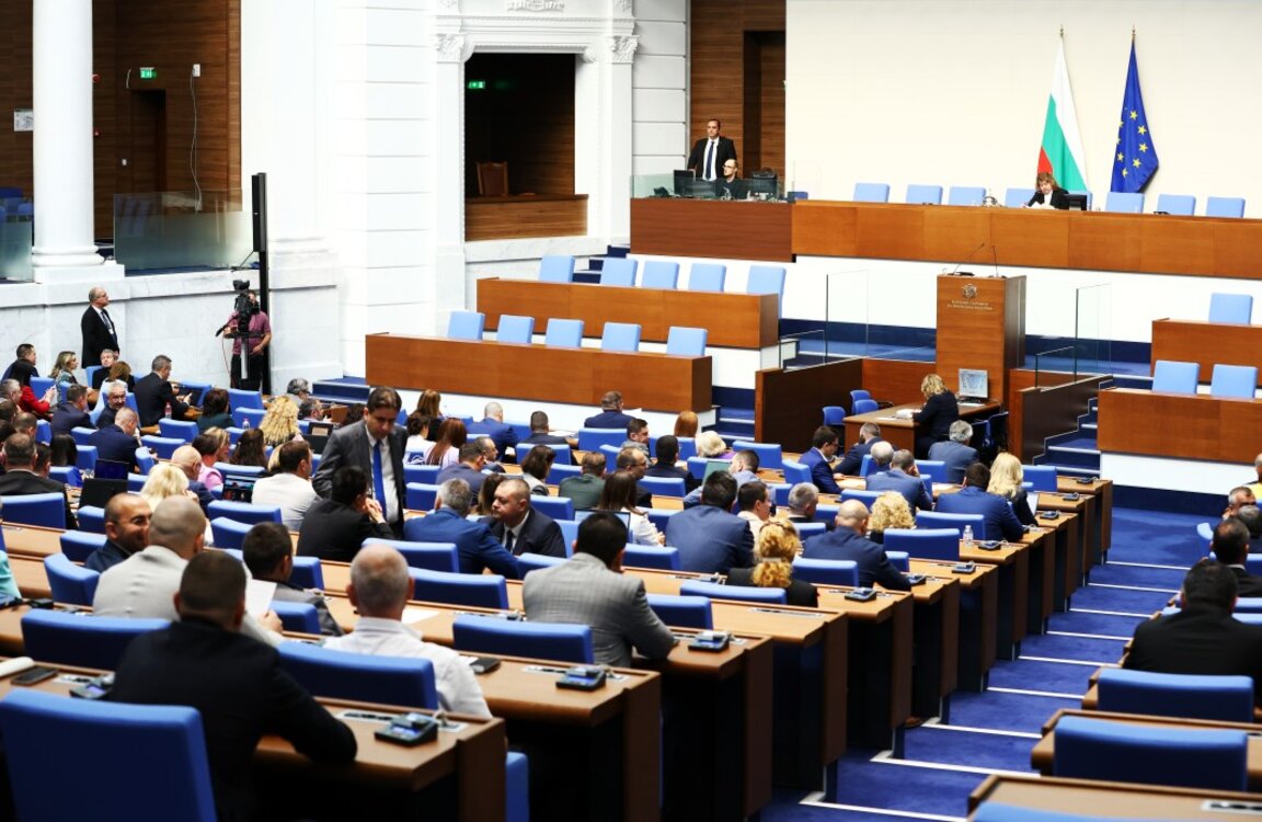 Партиите в НС с декларации за зелената светлина от Съвета на ЕС и ЕП за еврозоната