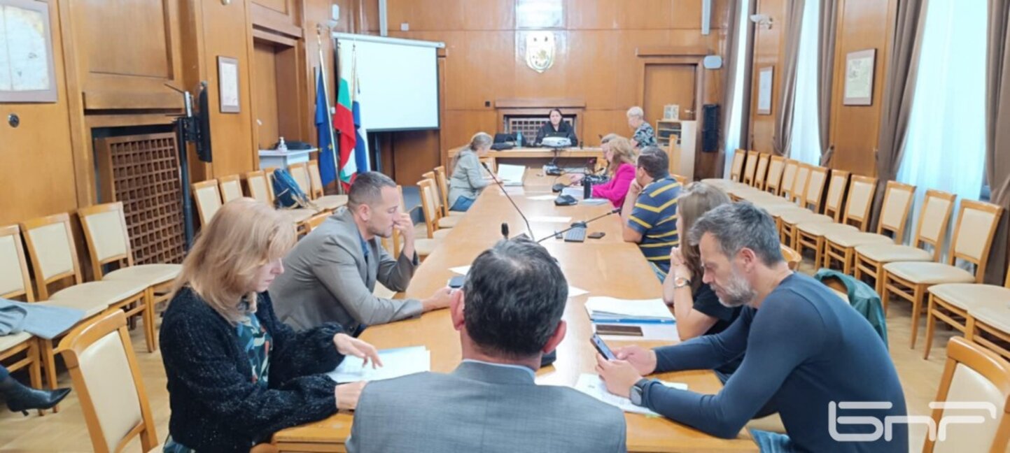 Нов опит за продажба на имоти във вилните зони Росенец и Минерални бани