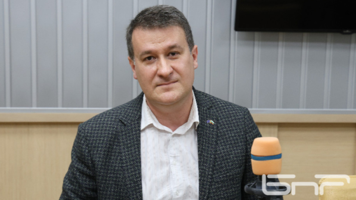 Доц. Милен Любенов