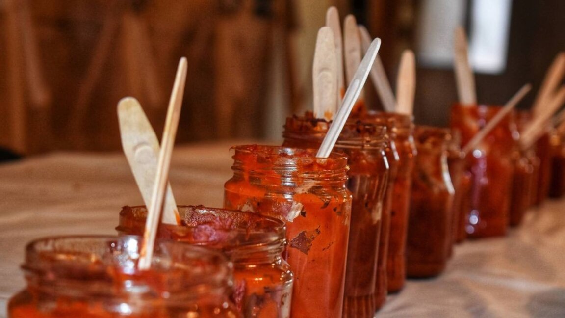 Fshati Kurtovo Konare fton në festivalin tradicional të lutenicës