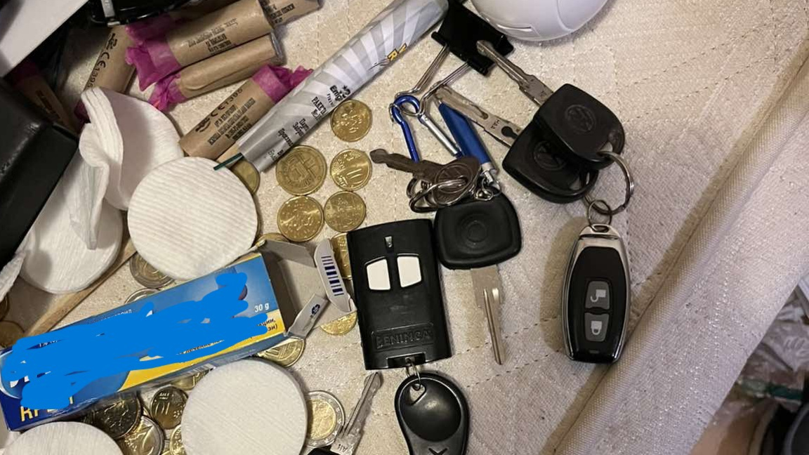 Двойката наркодилъри, хваната да продава фентанил, остава в ареста