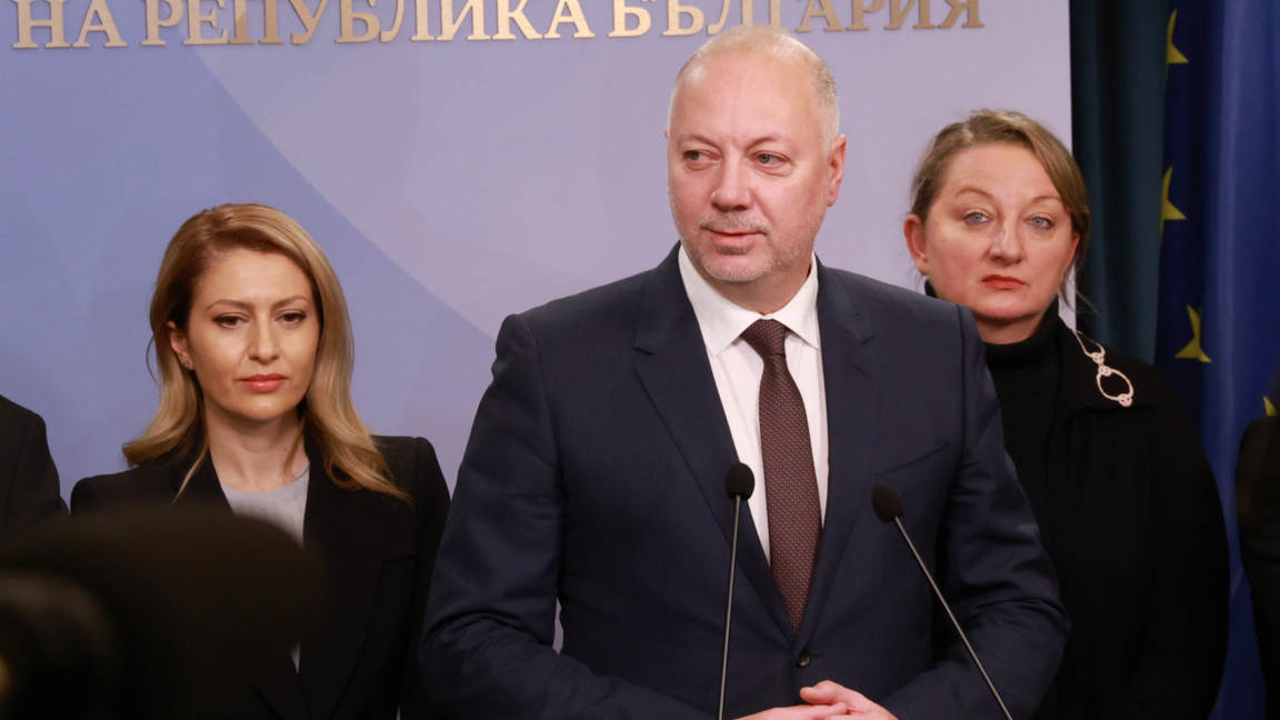 Министър-председателят Росен Желязков обявява оставката на оглавяваното от него правителство