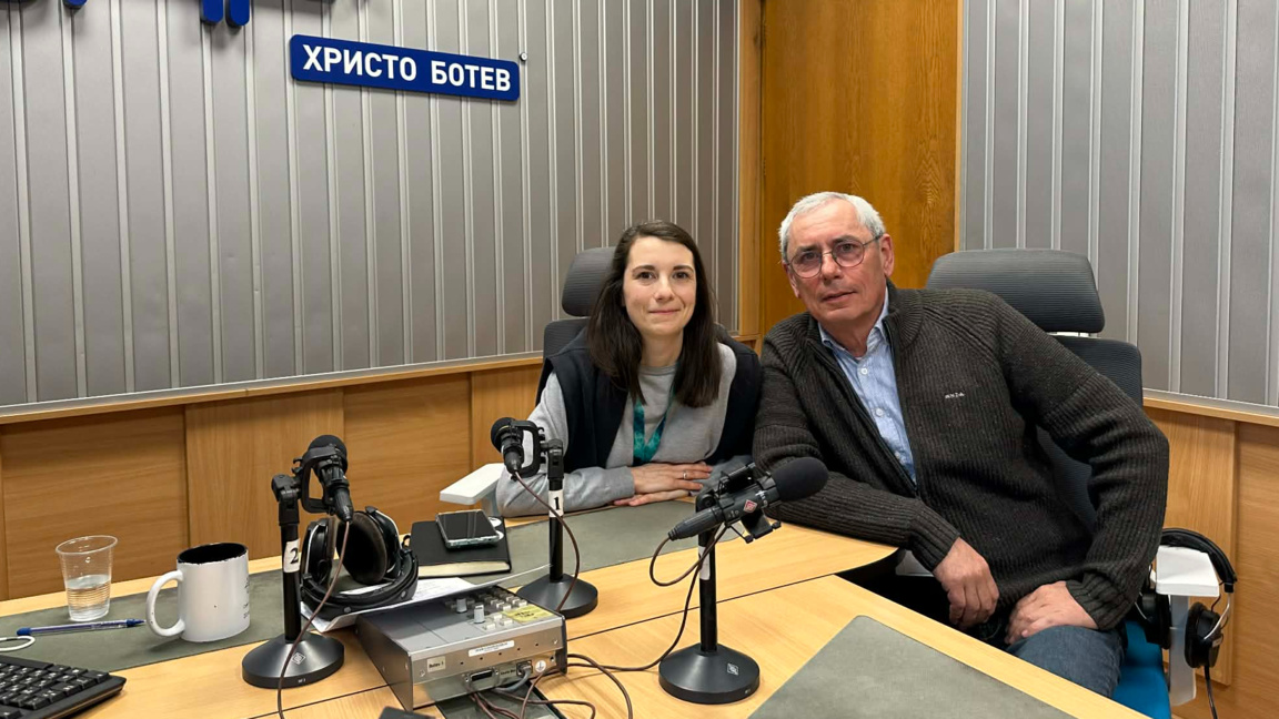 Доц. Петър Янков и водещата на предаването Мартина Кръстева