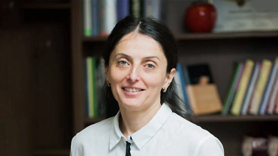 Проф. Моника Богданова