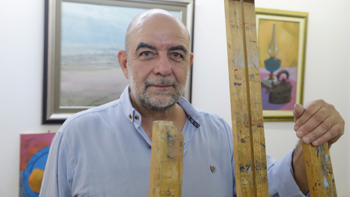 Валентин Ангелов в ателието си