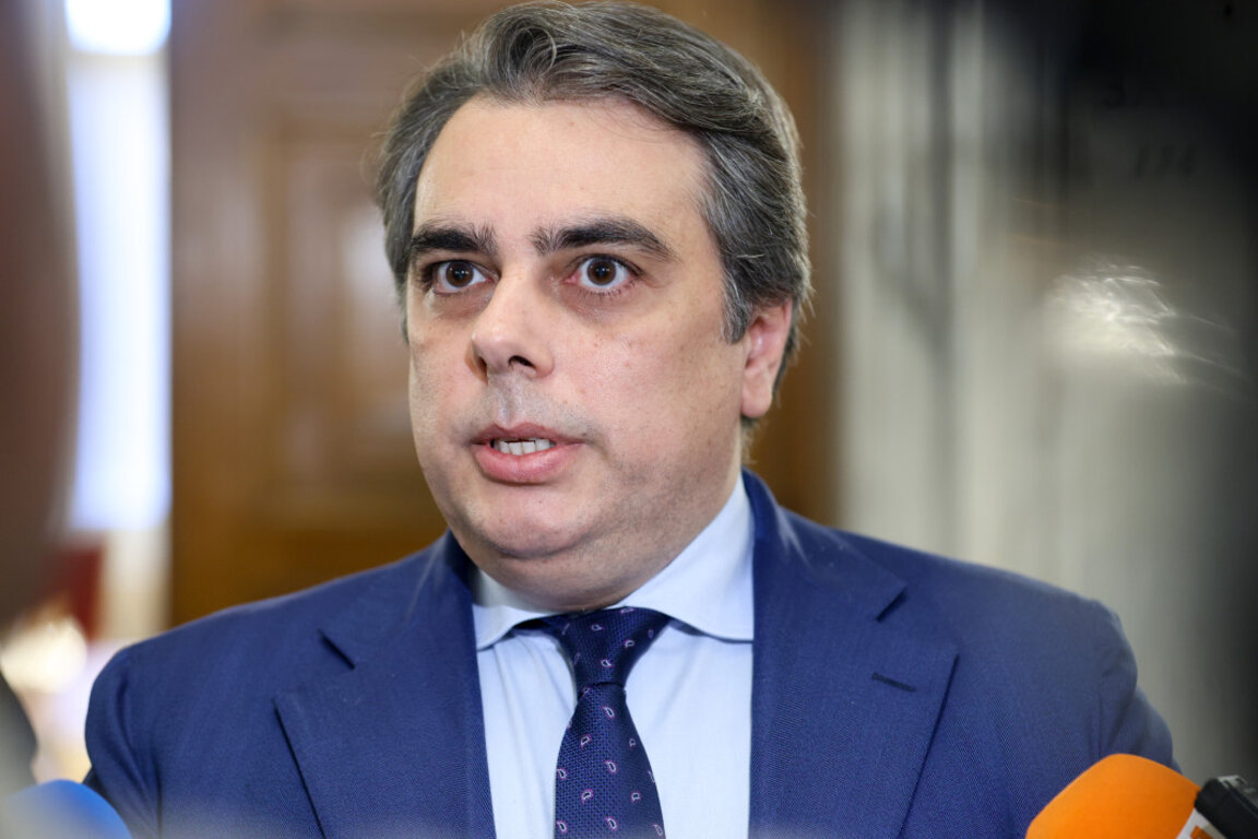 Асен Василев