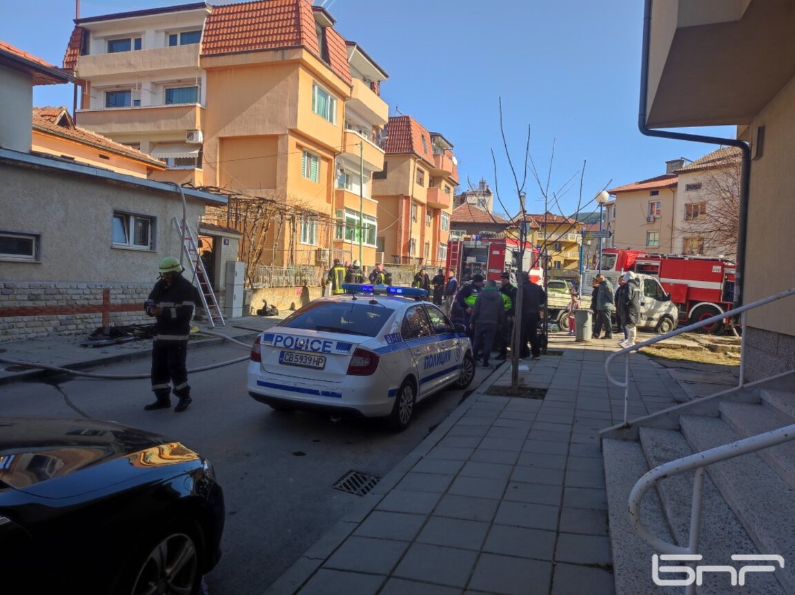 Горя къща в Благоевград