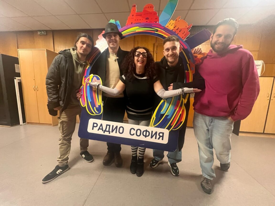 Групите CoolDen и Funkilicious ще имат общ концерт с хубава музика и изненади