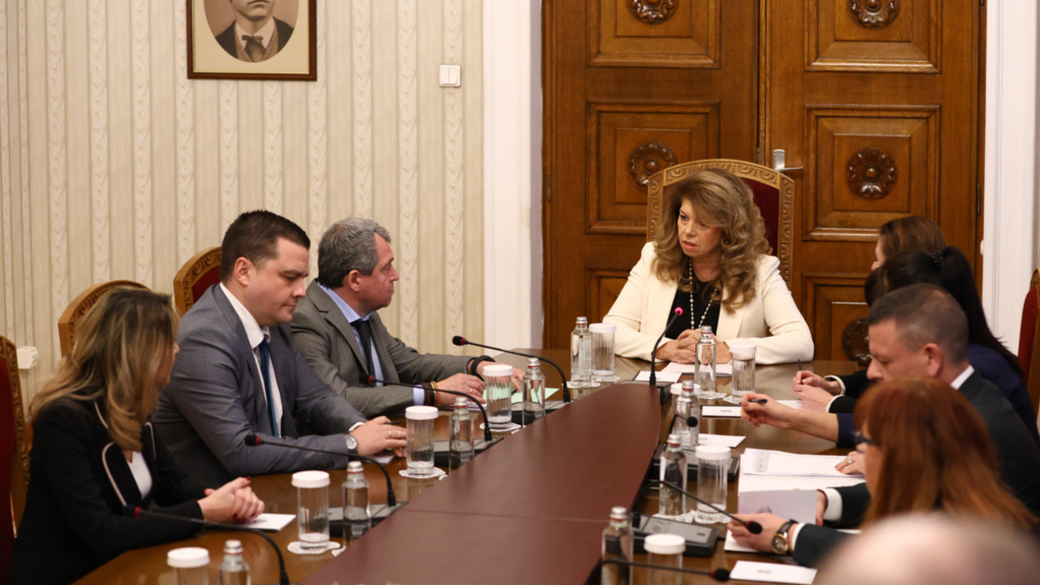 ITN: The caretaker prime minister must not be party-bound
