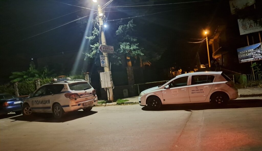 Полицията разследва взломна кражба от магазин в Рупци