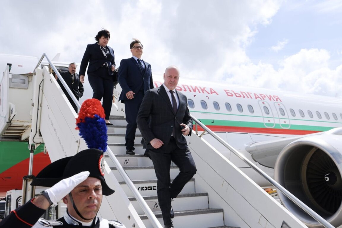 Росен Желязков пристигна на посещение в Рим