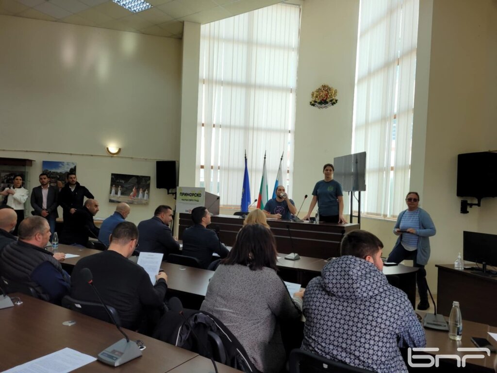 Кметове, рибари и туристически бранш са против поддържан резерват "Маслен нос"