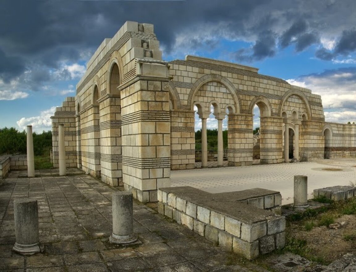 Масово кръщене в Голямата базилика
