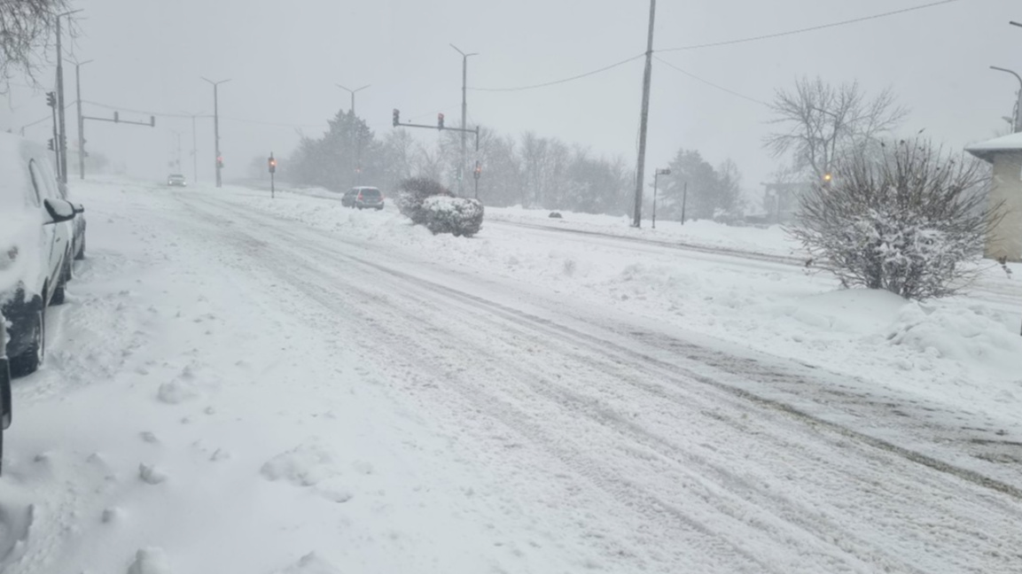Червен код за опасно време е обявен и в Хърватия заради циклон