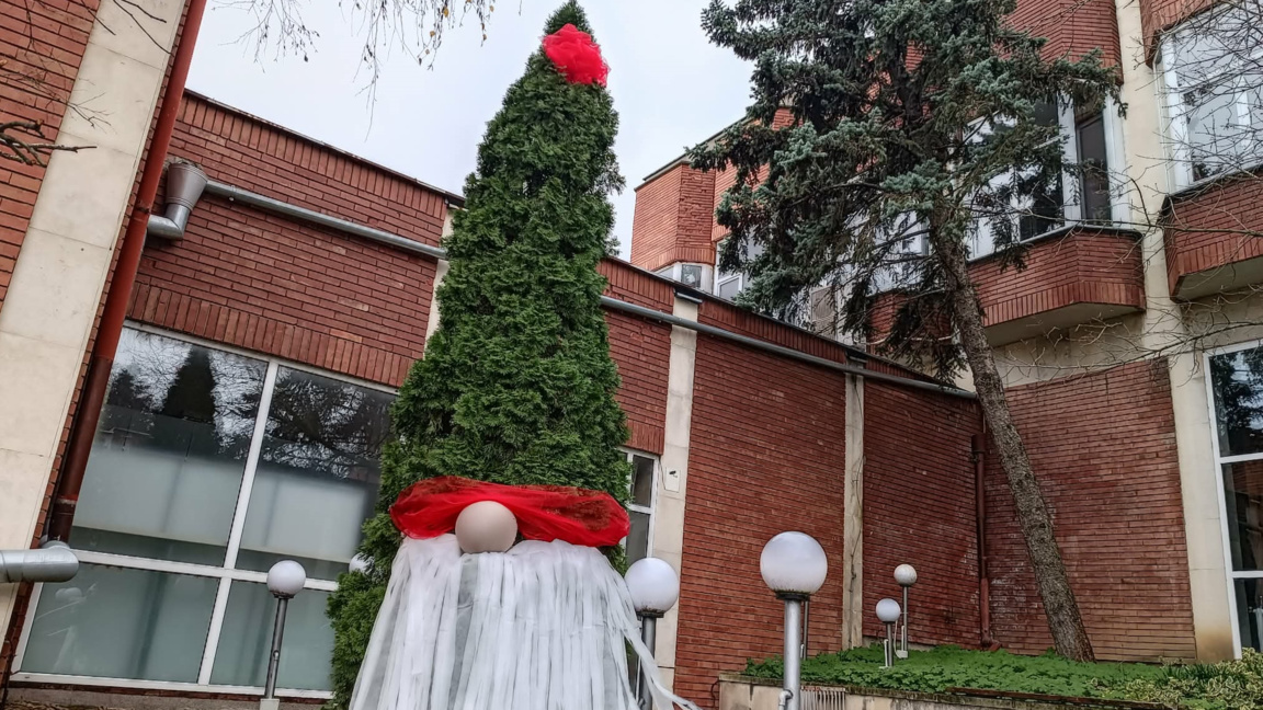 Облачно и хладно в неделя