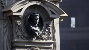 Le monument de Vassil Levski à Sofia est un lieu de recueillement national