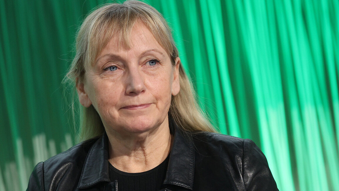 Елена Йончева