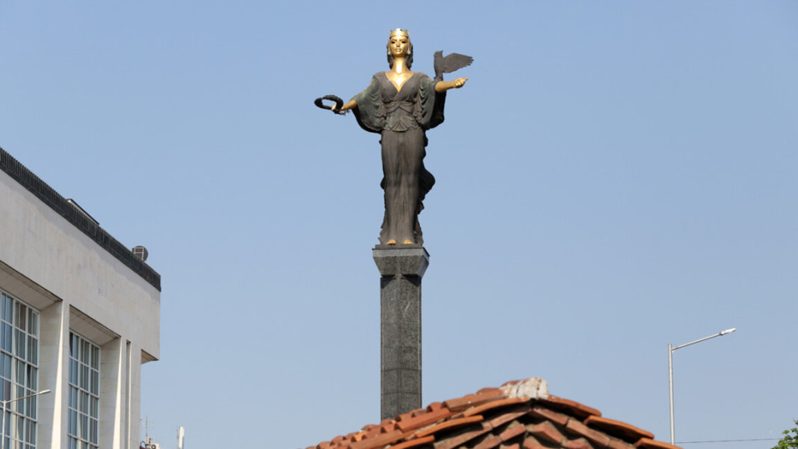 Статуята на Света София