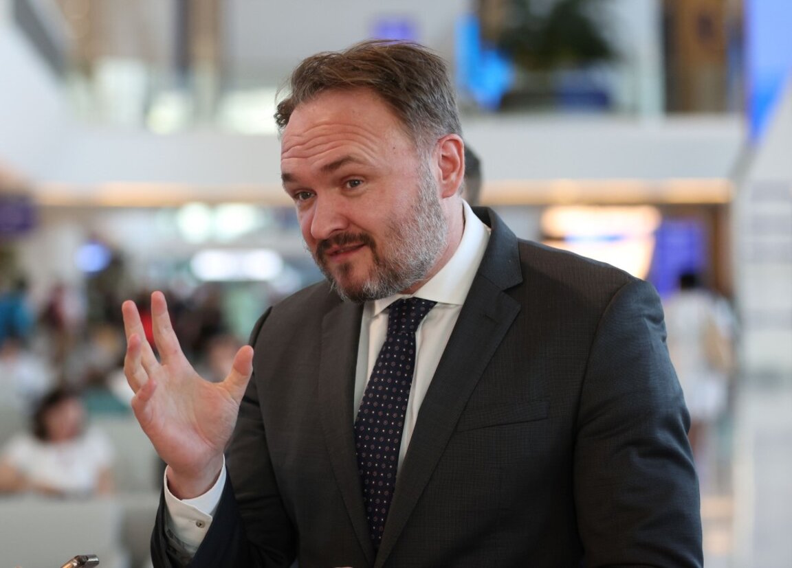 Visite en Bulgarie du commissaire européen à l'Energie...