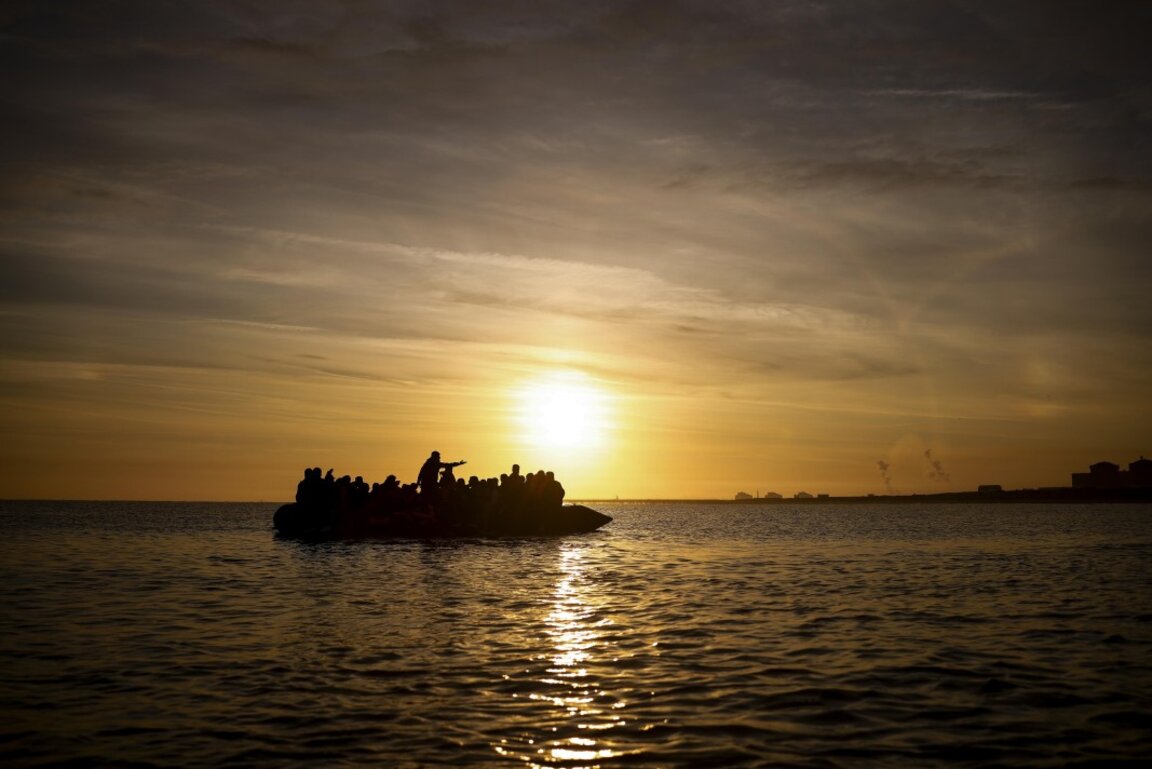 Лодка с мигранти в Ламанша на 17.07.2025 г.