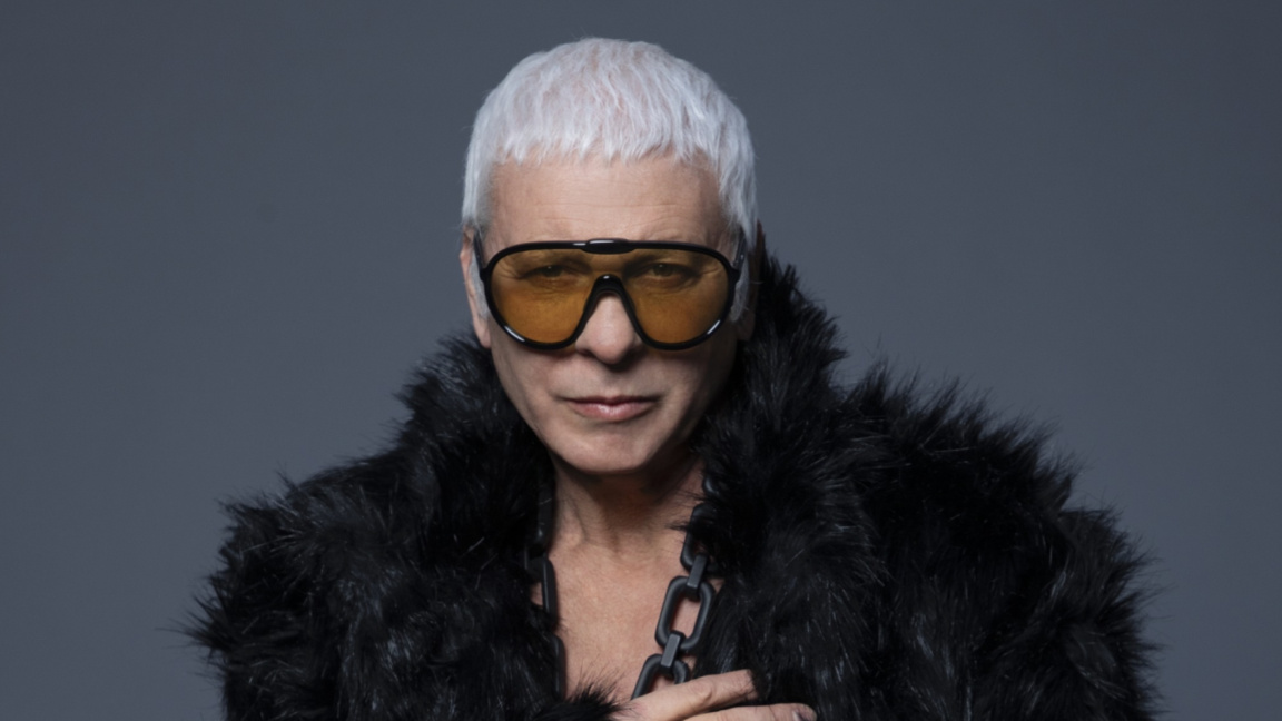 “Vlast” – a dramatic and intimate confession from Stenli