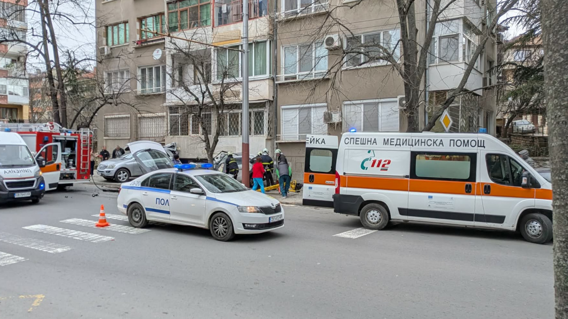 22-годишна помете мъж на тротоар в Стара Загора (обновена)