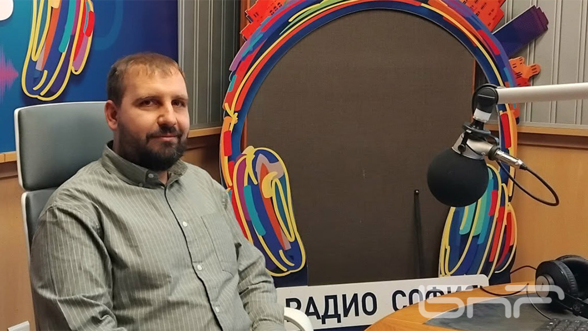 Антон Петров