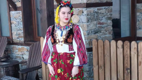 Виктория Николова – младият глас, който съхранява фолклора на Тетевенския край