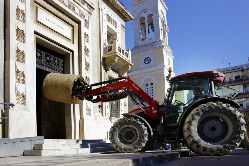 Гръцки фермери заплашват с блокада магистралата Солун - Халкидики
