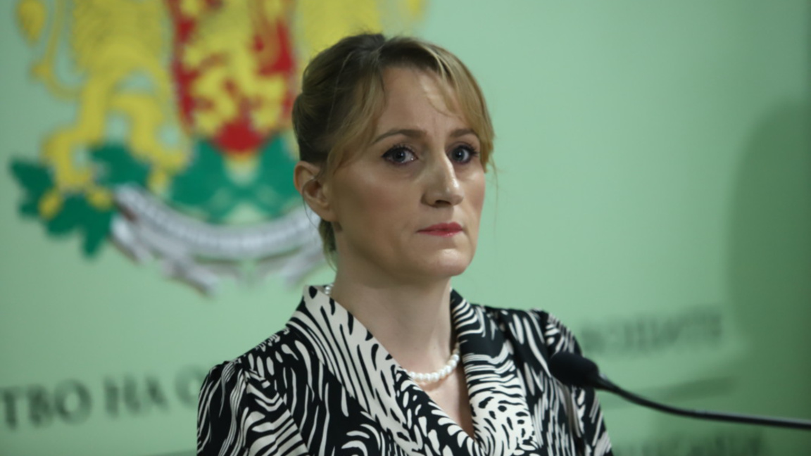 Министърът на околната среда и водите Росица Карамфилова.