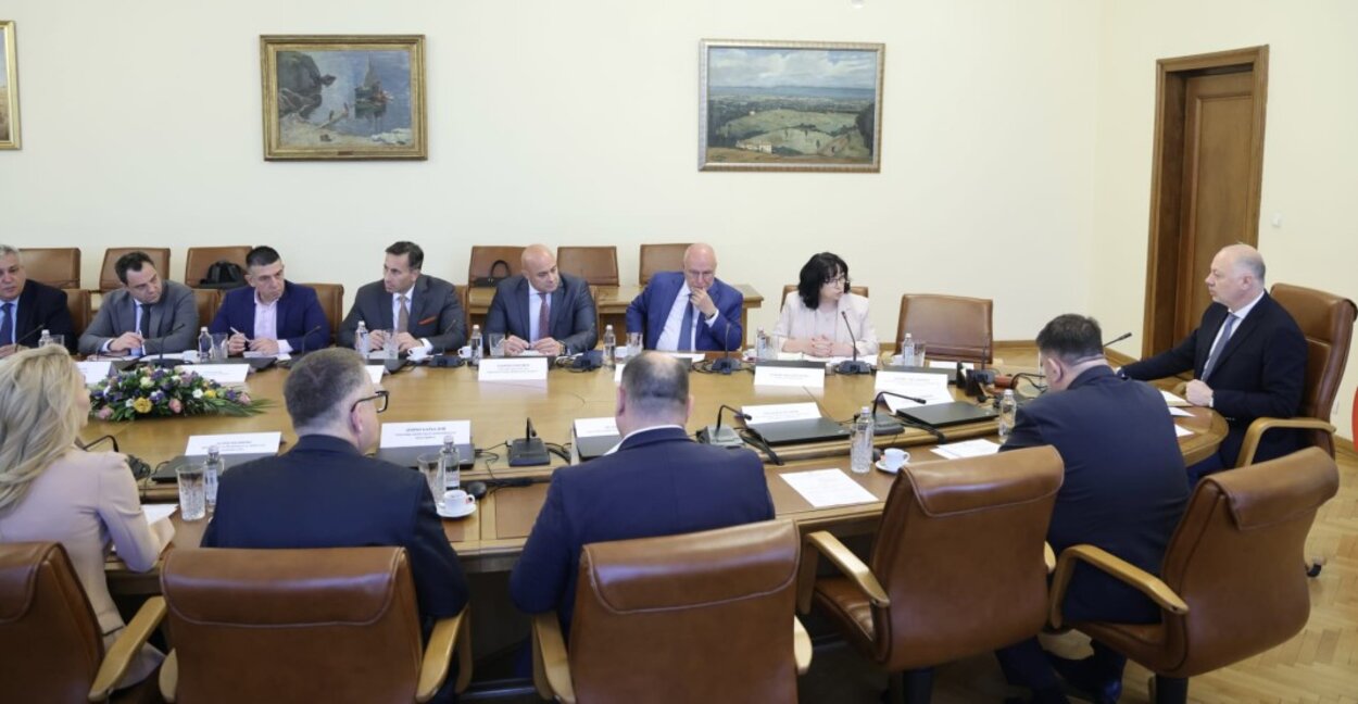 МС ще бори спекулата на цените заради еврото с нови мерки. Какви са те?
